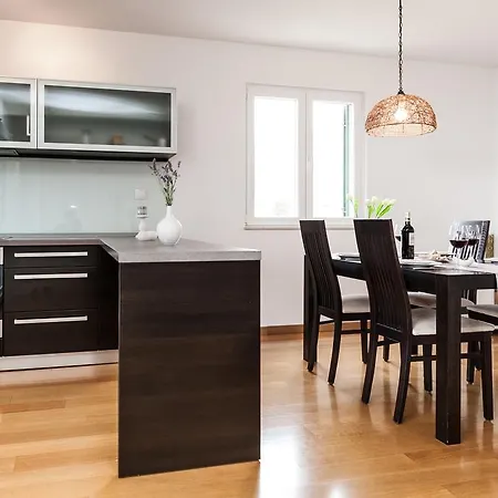 Apartment Stunning View