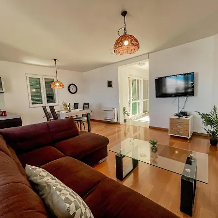 Stunning View Apartment *