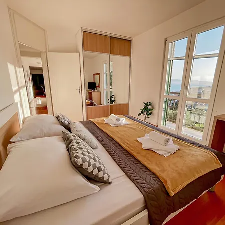 Stunning View Apartment *