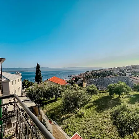 Apartment Stunning View Bol